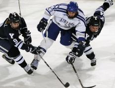 开云平台-跨大洲对决上演抢七传奇，洪都拉斯铁血战术全面压制秘鲁，晋级之战尽显足球哲学分野