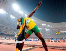 开云APP-萨卡独舞绿茵场，爱尔兰防线在佛罗伦萨的阳光下崩塌