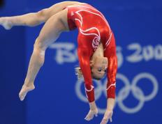 开云体育APP下载-陨落与加冕，当猛龙王朝倒下，掘金新王杰伦·格林踏着钢索走来