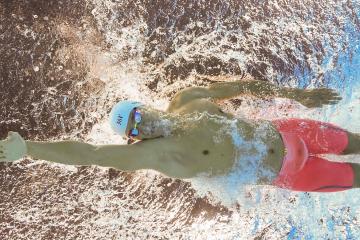 开云体育下载-冷面横扫与烈火孤勇，当韩国队轻取印尼队，石宇奇在另一端点燃整个赛场