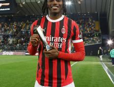 开云下载-AC米兰队遭遇意外失利，客场难挽败局，陷入困境