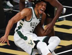 开云体育APP下载-篮网球星膝盖受伤，将进行长期休战