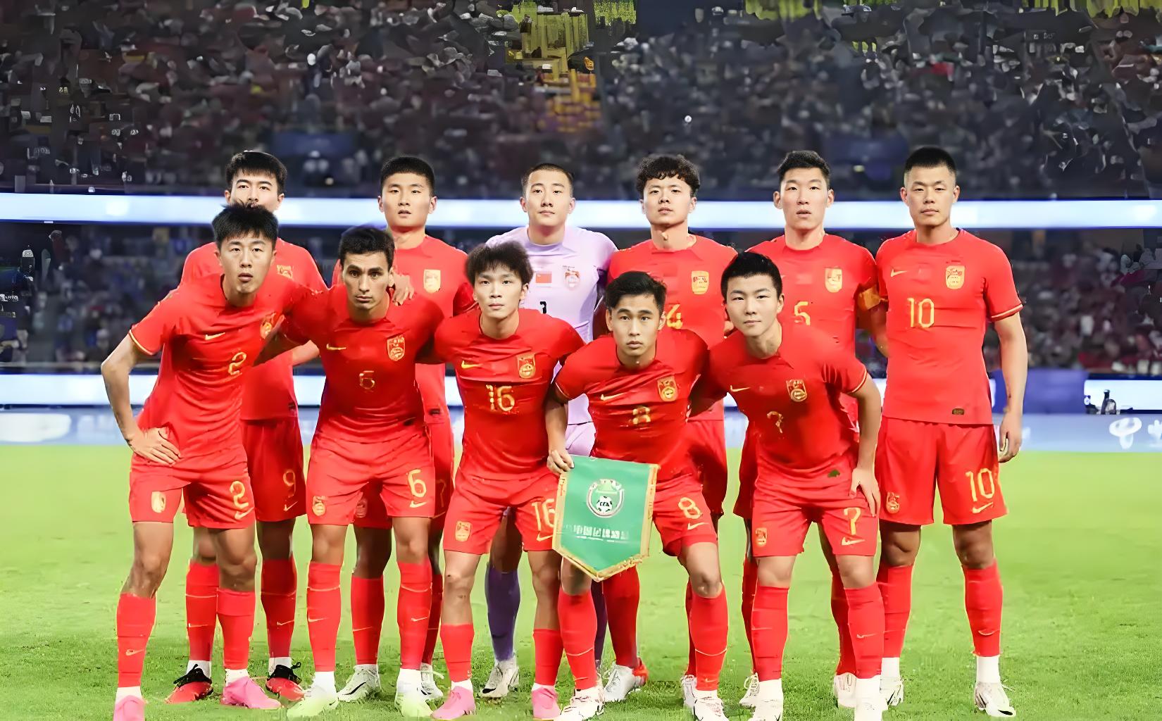 开云平台-足球比赛中中国队表现出了团结和合作