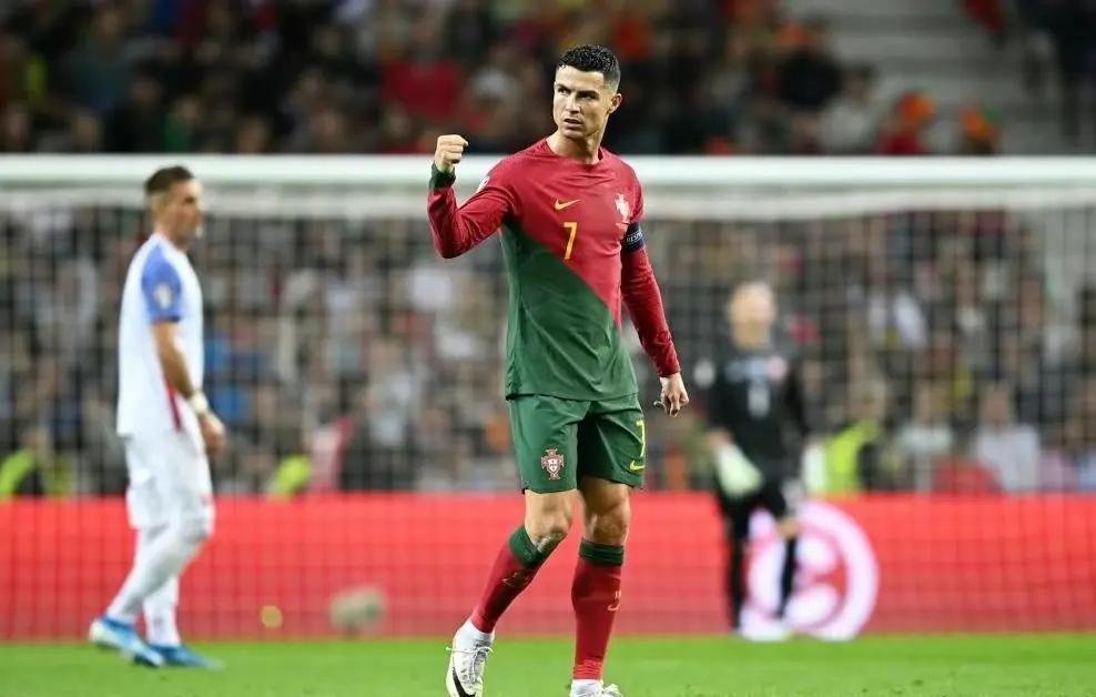 开云APP-欧洲杯比赛迎来关键阶段，各队备战