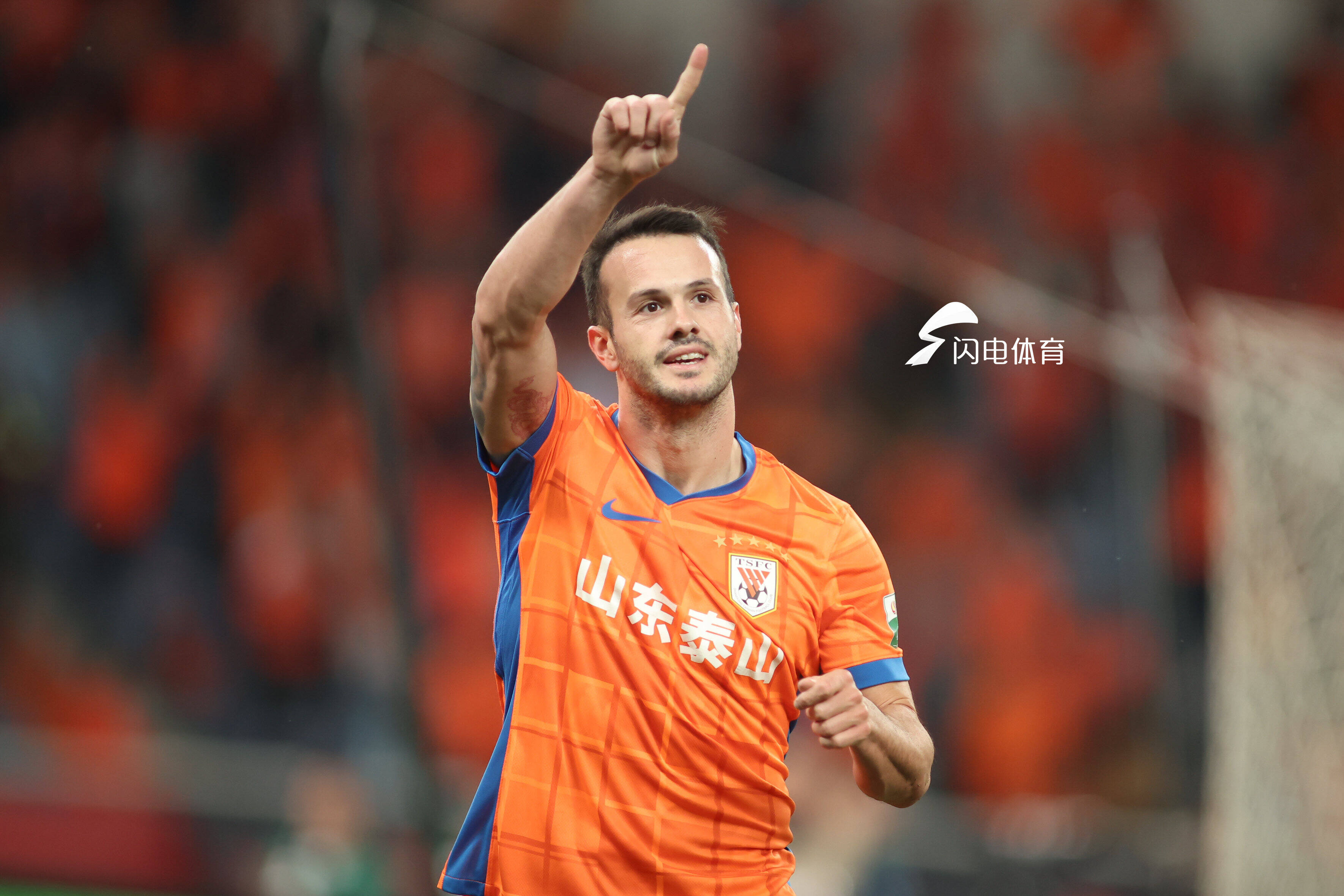 开云体育中国-山东鲁能表现不佳，客场惨败于上海申花