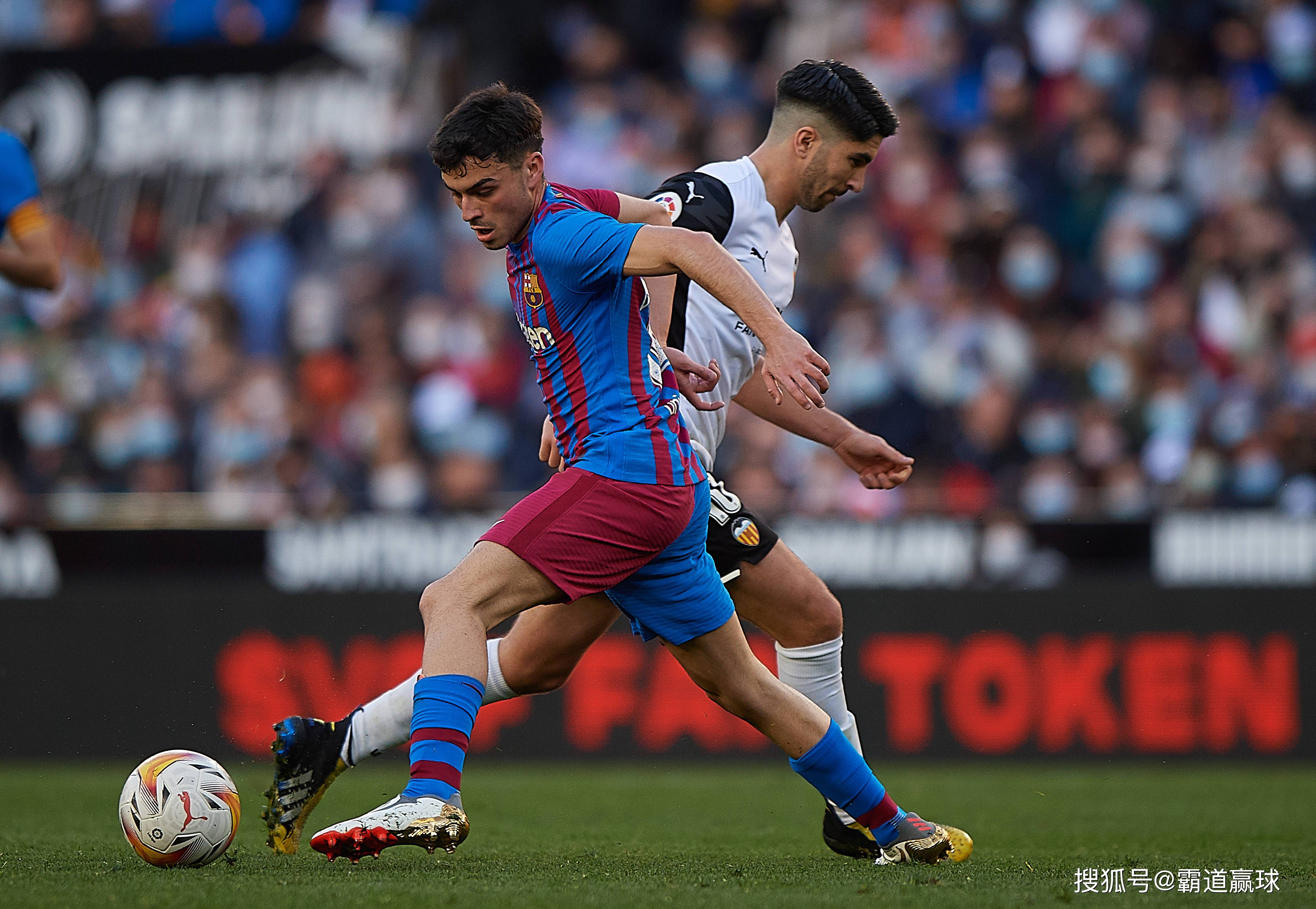 开云体育官网-瓦伦西亚主场轻松获胜,保持不败