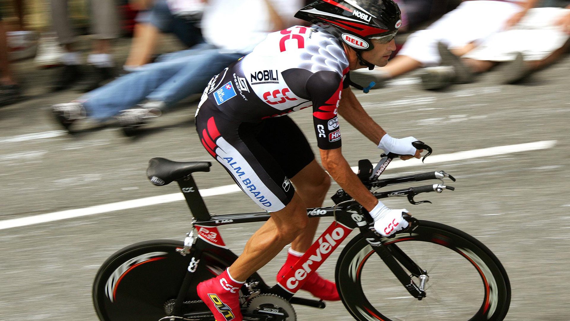 开云官方app入口-乔治觉醒之夜，当个体锋芒照亮整片森林