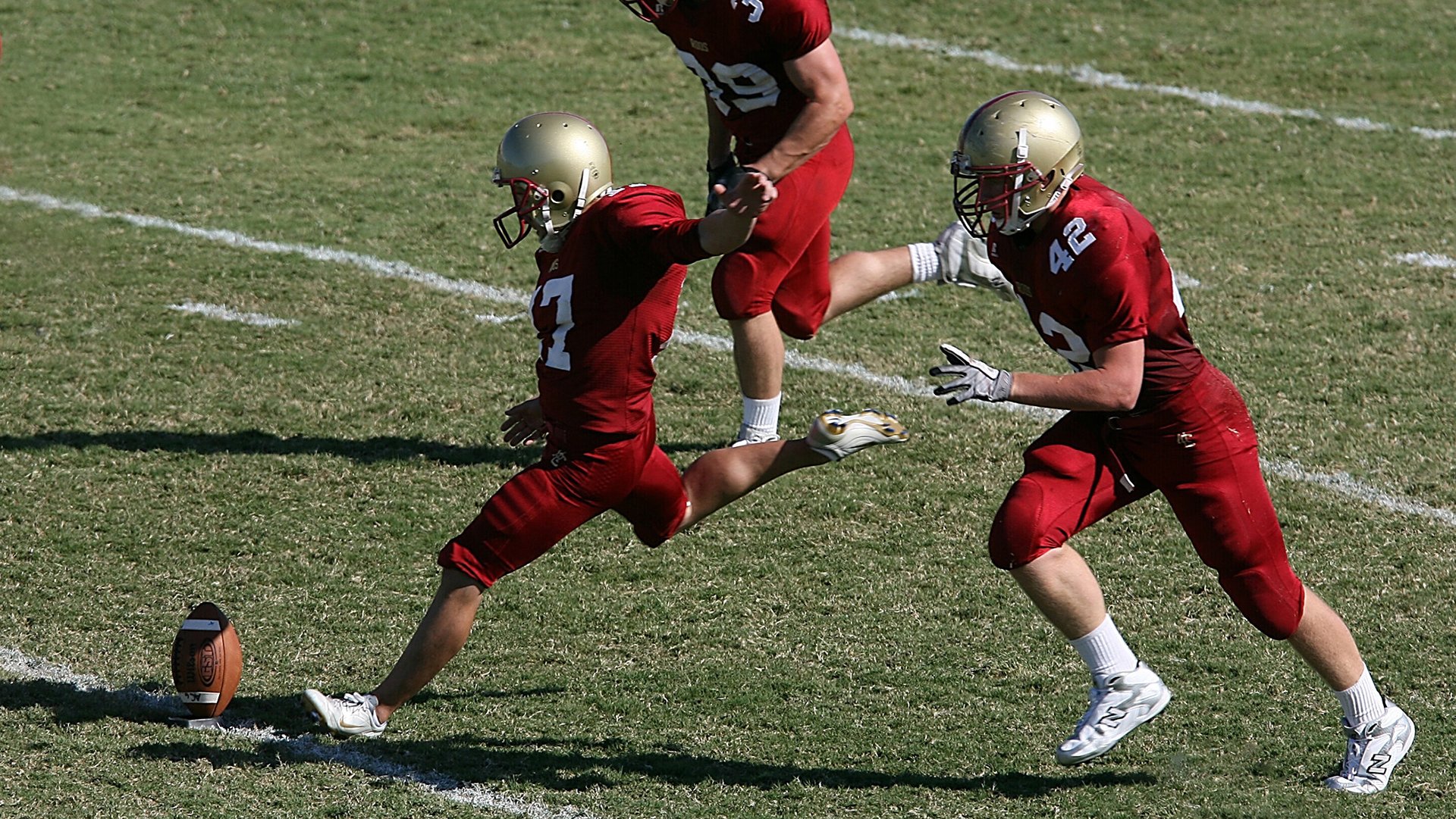 开云体育平台APP-两条平行线，同一个关键时刻，当莫兰特接管比赛，广东队末节带走凯尔特人